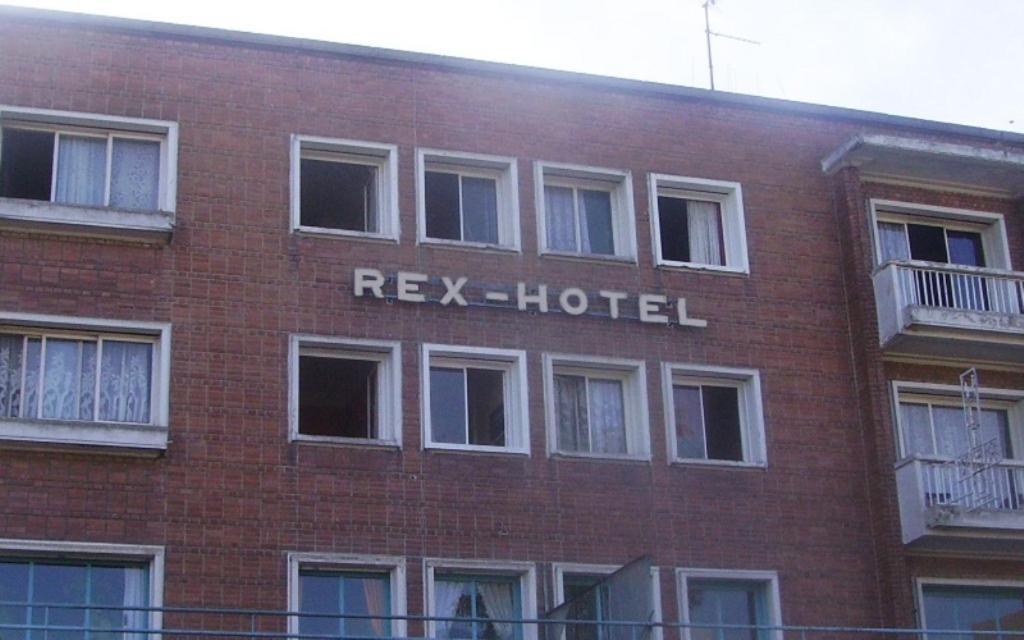 Rex Hotel Maubeuge Bagian luar foto